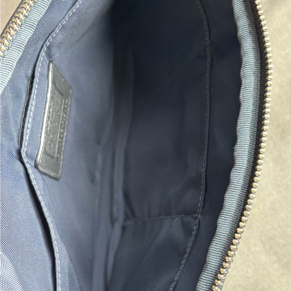 Gentler used Coach Signature makeup/laptop pouch tote clutch bag - Picture 4 of 8